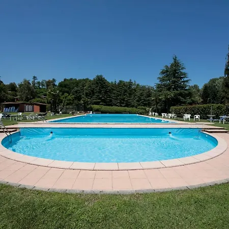 Σπίτι διακοπών Sleeps 6 Pool *