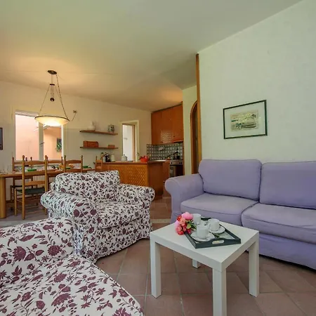 Σπίτι διακοπών Sleeps 6 Pool *