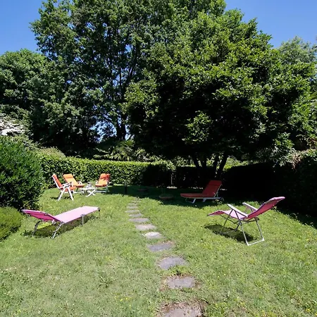 Sleeps 6 Pool Ferienhaus Ispra