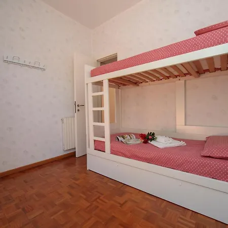 Ferienhaus Sleeps 6 Pool *