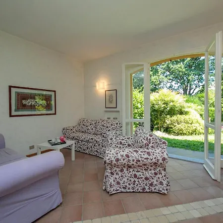 Sleeps 6 Pool Ferienhaus
